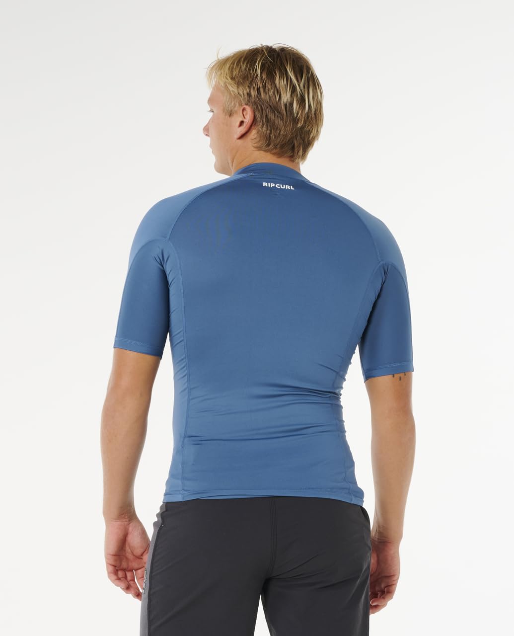 Rip Curl Men's Waves UPF 50 Performance Short Sleeve Rashguard - Image 3